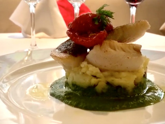 La Lorraine Filet de Saint Pierre / Pommes de terre écrasée / Coulis acidulé de Cresson